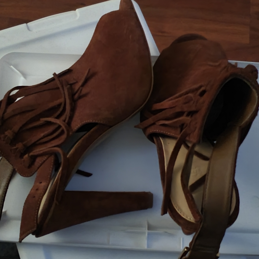 Cute sandal 4 in heel